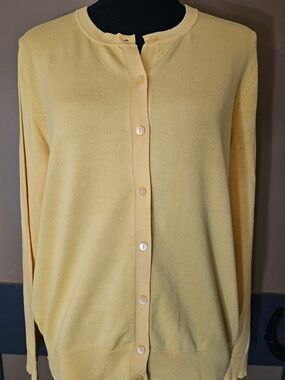 Mustard Yellow Women's Button-Up Cardigan 🌸NEW